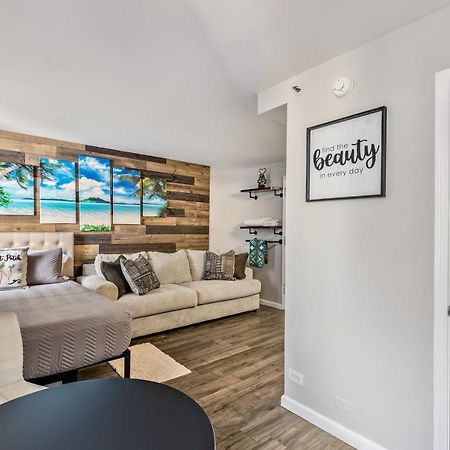 Inviting Waikiki Grand Hotel Room One Block To Beach! Χονολουλού Εξωτερικό φωτογραφία