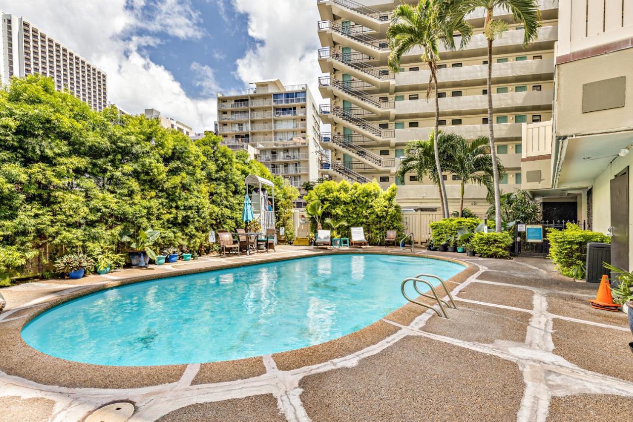 Inviting Waikiki Grand Hotel Room One Block To Beach! Χονολουλού Εξωτερικό φωτογραφία