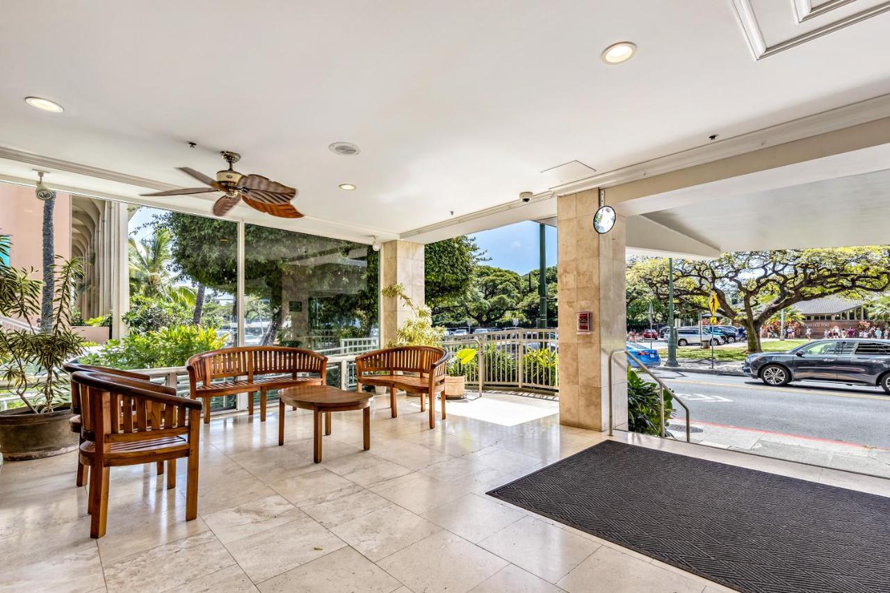 Inviting Waikiki Grand Hotel Room One Block To Beach! Χονολουλού Εξωτερικό φωτογραφία